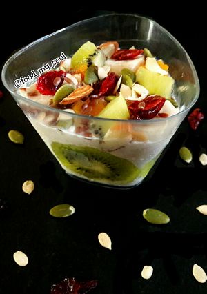 A picture of Healthy Overnight Oats (with Fruits, Nuts & Seeds).