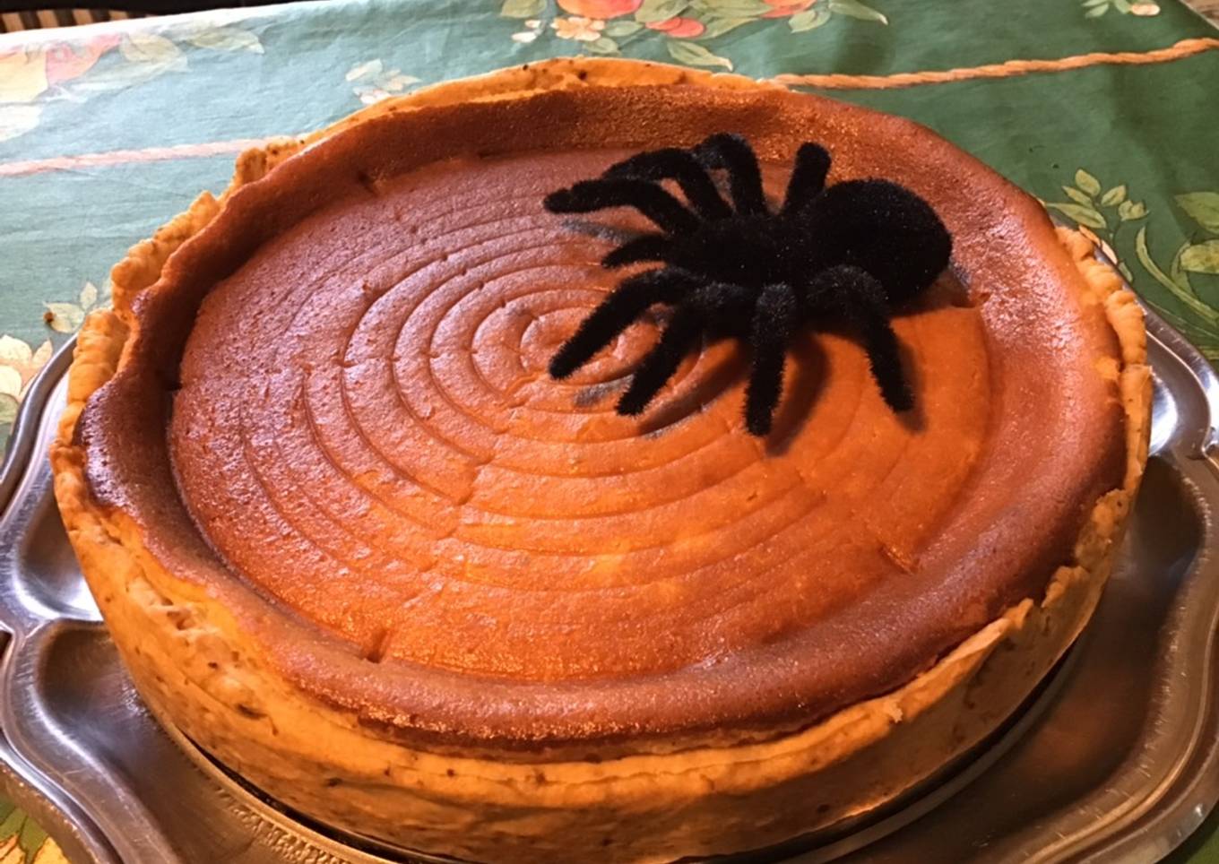 Tarte toile d'araignée (mascarpone, citron vert et vanille, pâte sablée au citron vert)