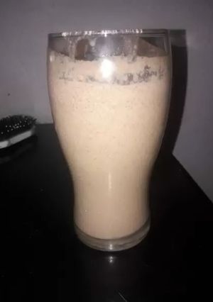 Una foto de Frappé con chocolinas!