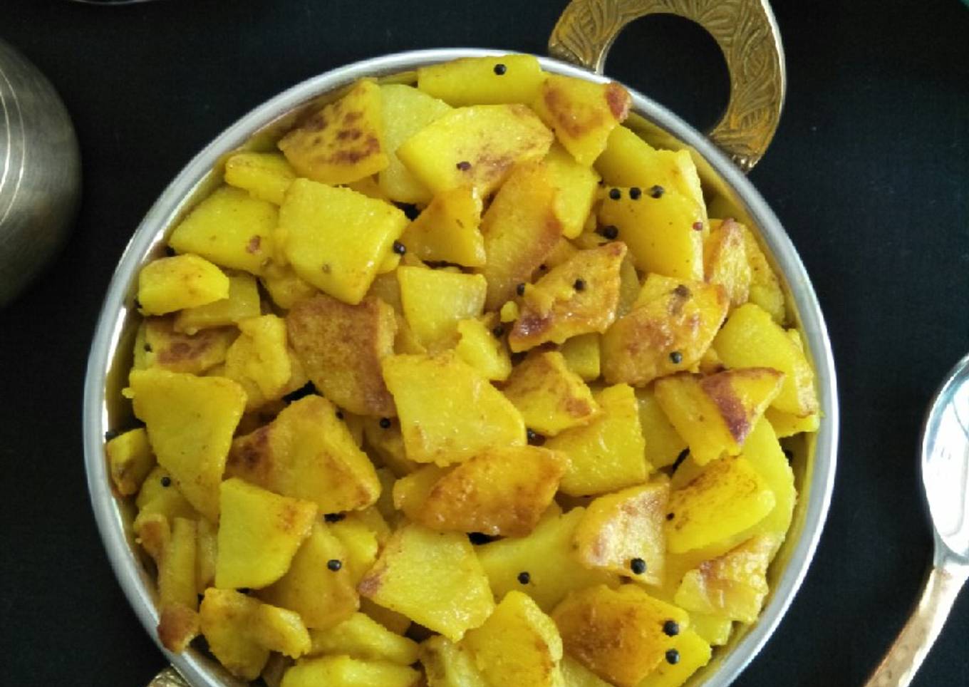 Batatyaachya kaachryaa (stir fry potato vegetable)