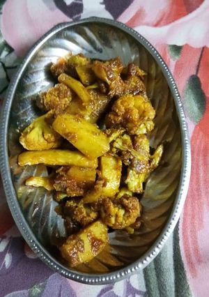 A picture of Fry potato cauliflower.
