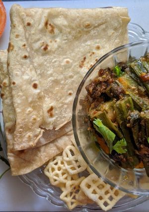 स्टफ्ड दोडका (stuffed dodaka recipe in marathi) रेसिपी चे मुख्य फोटो 