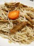 Garlic Bean Sprouts with Fried Tofu Skins