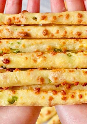 【COOKING BUBU】惹味香蔥芝士棒｜greenonioncheesecookies｜ネギとチーズクッキー 的食譜成品照片