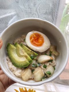 Hình của món Trứng lòng đào ngâm tương.