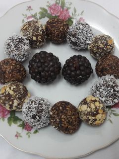 عکسی از دستور توپک خرما و شکلات😍😍