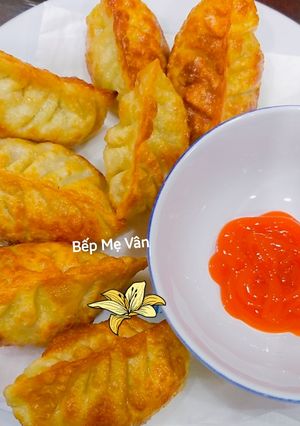 Hình của món Bánh Mandu Chiên Giòn Nhân Tôm Thịt.