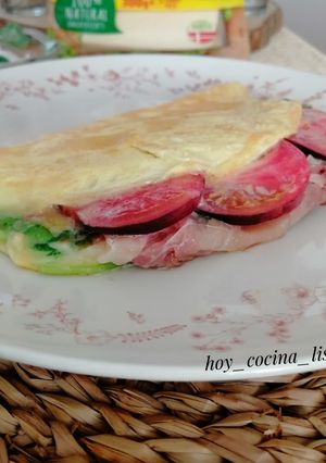 Una foto de Tortilla muy rellena