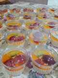 Cemilan favorit "puding susu dengan buah"