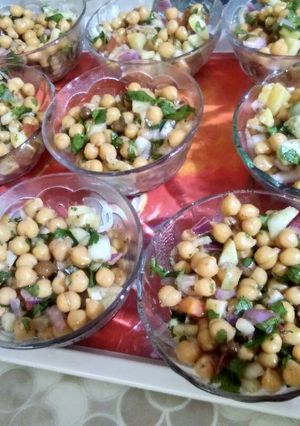 A picture of Chole chat.