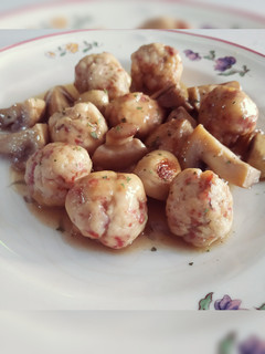 Una foto de Delicias de pollo con champi