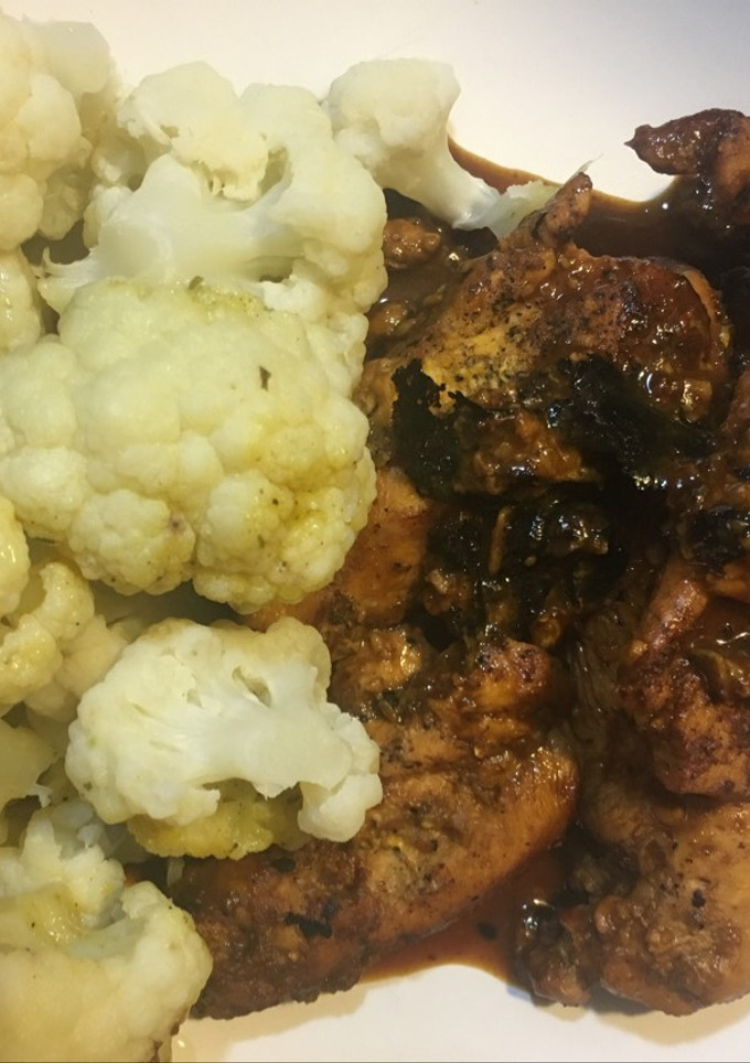Una foto de Pollo en salsa de naranja