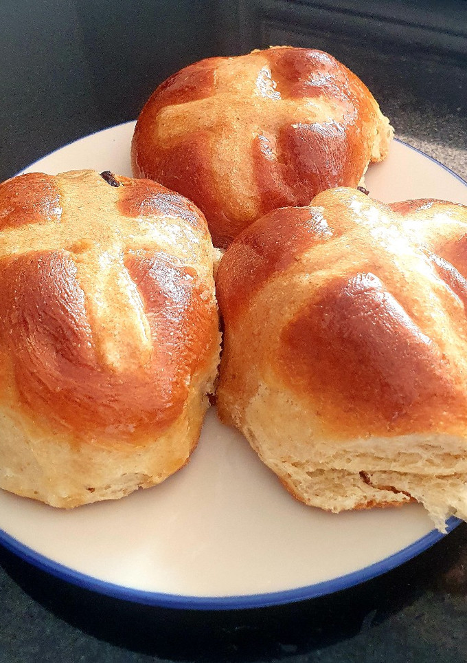 Una foto de Hot cross buns