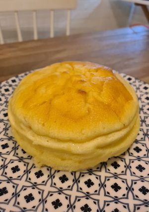 A picture of Lemon yogurt cake.