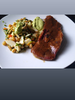 Una foto de Ensalada de garbanzos