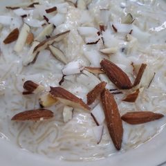 A picture of Doodh siwaiyan.