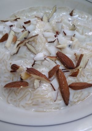 A picture of Doodh siwaiyan.