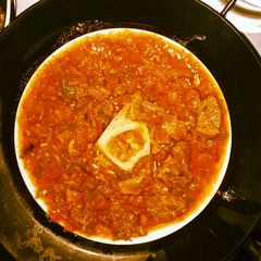 A picture of Beef stew in a sweet soy sauce.