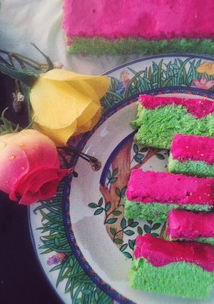 Foto resep Bolu rasa pandan strawberry hanya 2 telur (low fat)