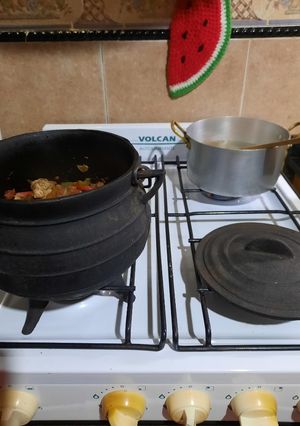 Una foto de Pollo al caldero