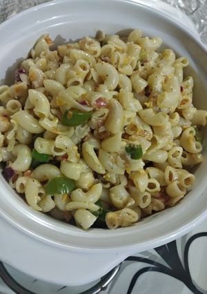 A picture of Cheesy Macaroni.
