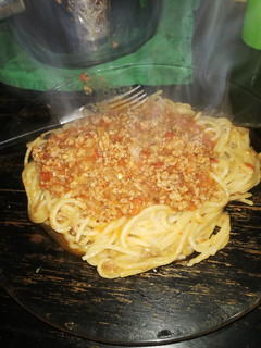 Una foto de Fideos con Salsa Boloñesa fácil