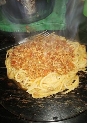Una foto de Fideos con Salsa Boloñesa fácil