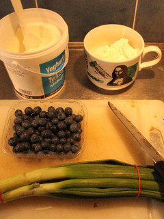 Una foto de 2 yogurt (yogurtu Ungué) dos