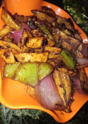 A picture of Honey chilli potato.