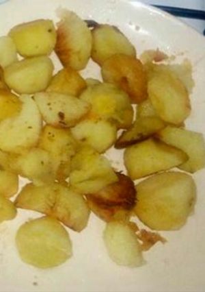 A picture of Fried potatoes.