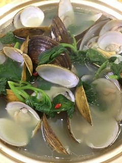 A picture of Clam Tinola.