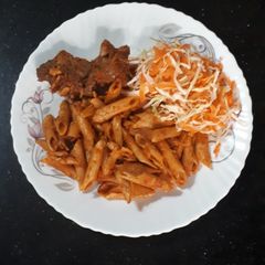 A picture of Spicy coconut macaroni.