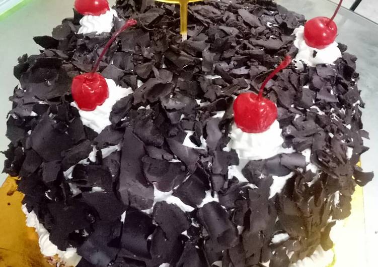 dari awal hingga akhir Memasak Blackforest Jadi, Lezat Sekali