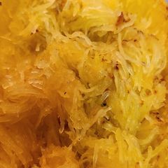 A picture of Spaghetti Squash.