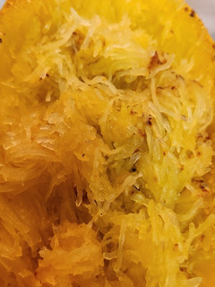A picture of Spaghetti Squash.