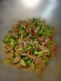 Foto resep Brokoli Bakso Saus Lada Hitam