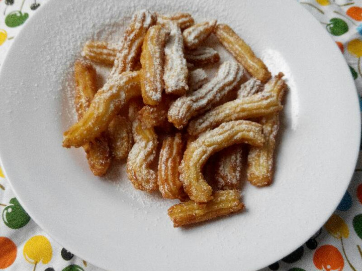 Bagaimana Menyiapkan churros mini (sus goreng kw) Ekonomis