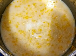 Hình của món Chè bắp nước cốt dừa.