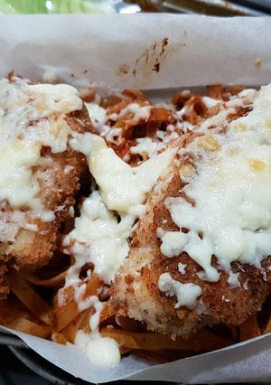 A picture of Breaded Parmesan Chicken w/ Mozzarella Pan Pasta (Toaster Oven).