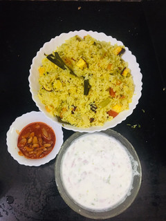 ஸ்பெசல்healthyபனீர்&வெஜ் பிரியாணி(paneer veg biryani recipe in tamil) செய்முறை முக்கிய புகைப்படம்