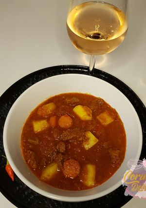 O poză a rețetei Gulaş de vită.