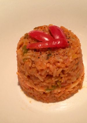 Une photo de Riz aux légumes et tomate concentrée