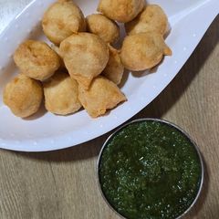 A picture of Urad moong dal vada.