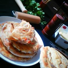 A picture of Pizza Paratha.