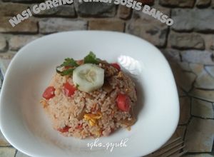Foto resep Nasi Goreng Terasi Sosis dan Bakso