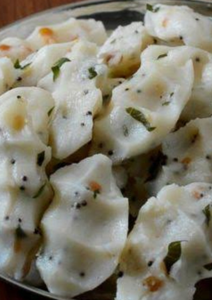 அரிசி மாவு கார கொழுக்கட்டை (Arisi maavu kaara kolukattai recipe in Tamil) செய்முறை முக்கிய புகைப்படம்