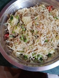 नूडल्स (noodles recipe in Hindi) रेसिपी मुख्य फोटो
