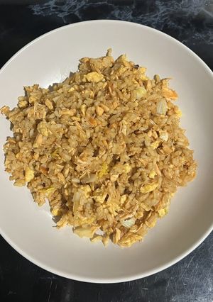 Foto principal de 三文鱼炒饭 Arroz frito con salmón