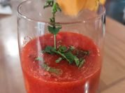 Une photo de melon soupe