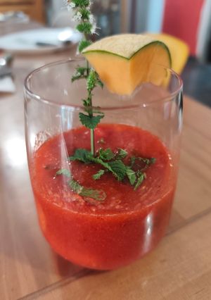 Une photo de Soupe de fraise 🍓, melon 🍈, pastèque 🍉, menthe fraîche 😋
